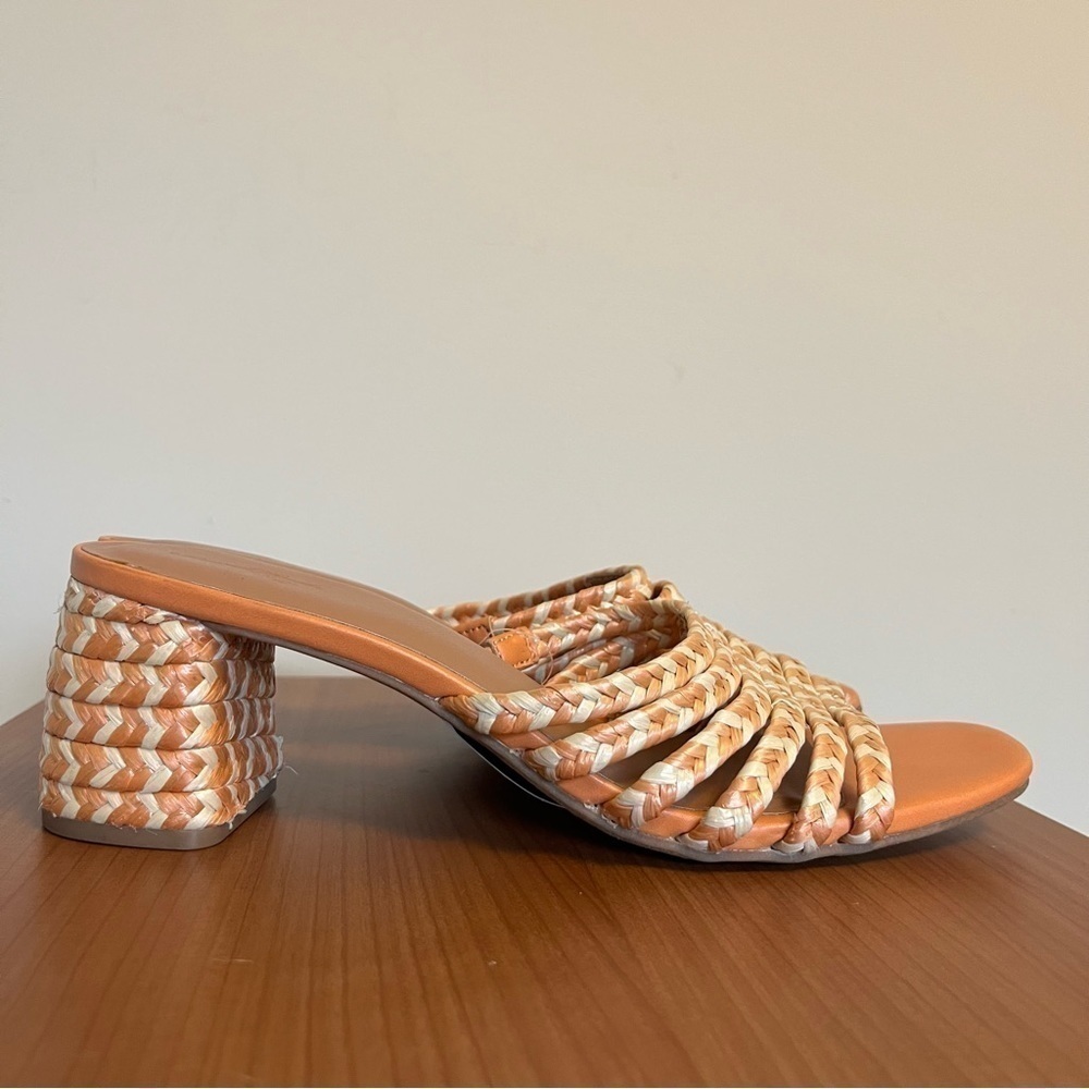 Universal Thread Orange and White Woven Heeled Sandals - size 9.5 - Picture 4 of 6